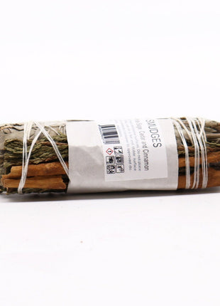 Atado de salvia blanca con cedro y canela de 10 cm con envoltorio
