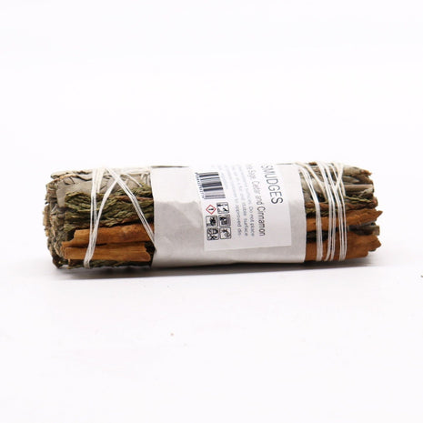 Atado de salvia blanca con cedro y canela de 10 cm con envoltorio