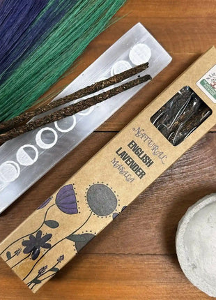 Imagen de Incienso Natural Masala Lavanda Inglesa – Namaste India (33 g) - Lectura numerológica en In Your Path