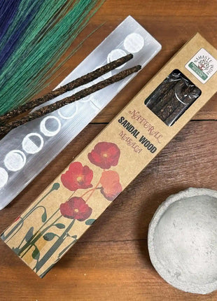 Imagen de Incienso Natural Masala Sándalo – Namaste India (33 g) - Lectura numerológica en In Your Path