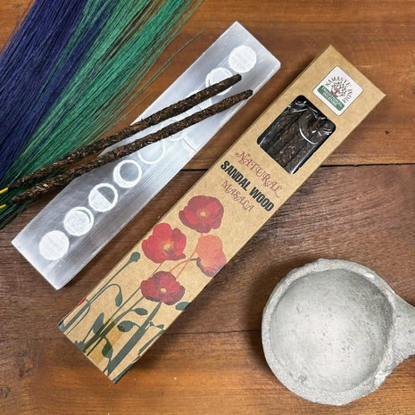 Imagen de Incienso Natural Masala Sándalo – Namaste India (33 g) - Lectura numerológica en In Your Path
