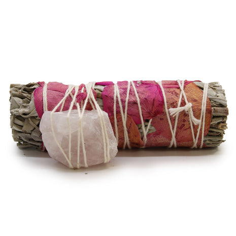 Atado de salvia blanca con pétalos de rosa y cuarzo rosa de 10 cm